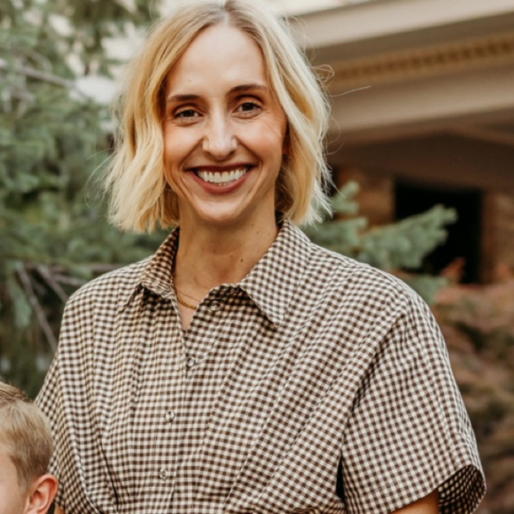 Meet your Posher, Claire